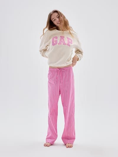 Gap Logo Sweatshirt 3