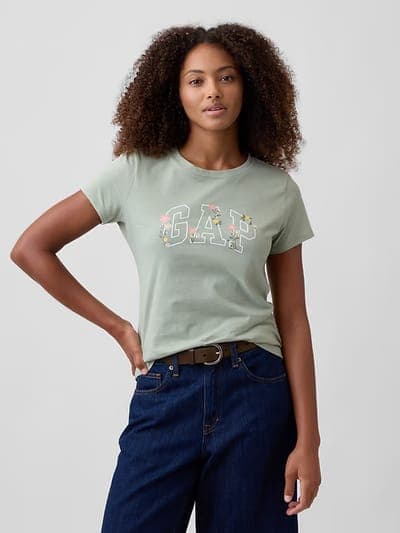 Gap Logo T-Shirt 1