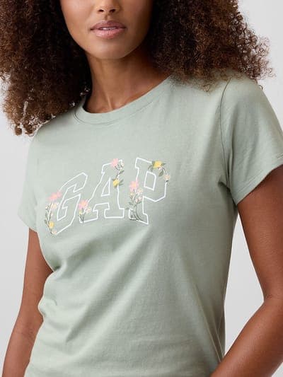 Gap Logo T-Shirt 4