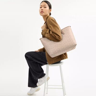 Coach Outlet City Tote Bag In Signature Canvas 37