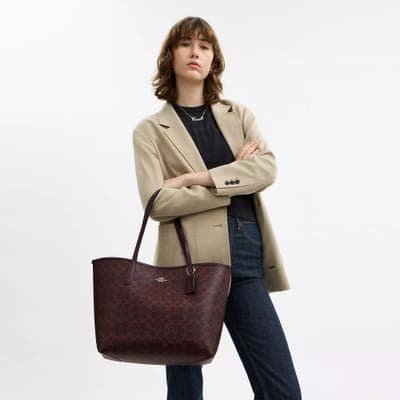 Coach Outlet City Tote Bag In Signature Canvas 45