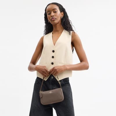 Coach Outlet Nolita 19 4