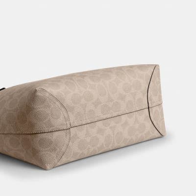 Coach Outlet Medium City Tote Bag In Signature Canvas 5