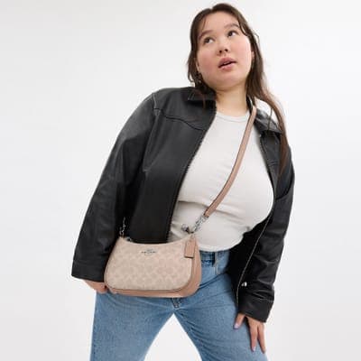 Coach Outlet Teri Shoulder Bag In Signature Canvas 11