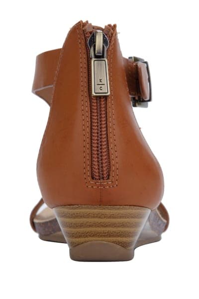 Reaction Kenneth Cole Great Gal T-Strap Sandal — Toffee 5