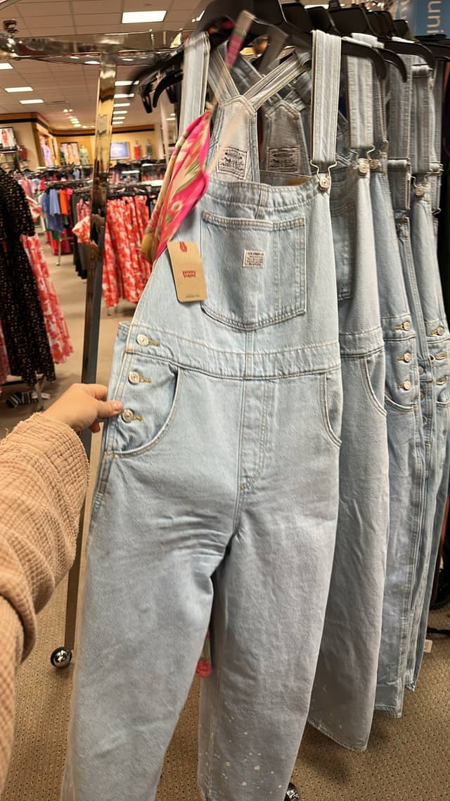 Джинсовые комбинезоны Levi's · Dillard's Clearance Center