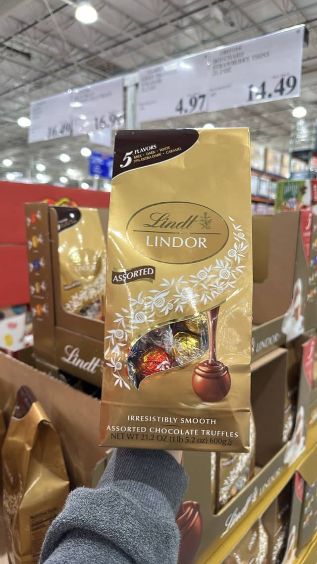 Ассорти трюфелей Lindt · Costco