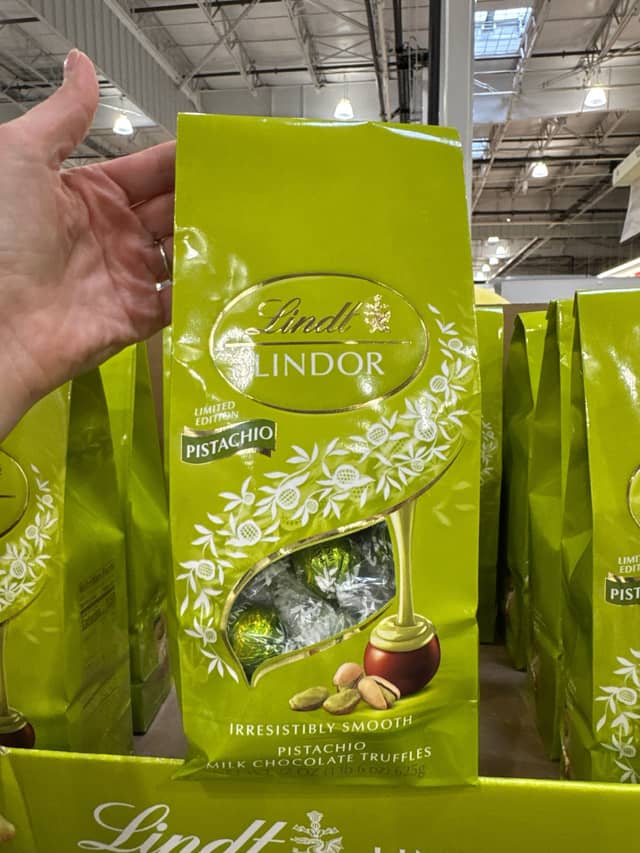 Трюфели Lindt с фисташками · Costco