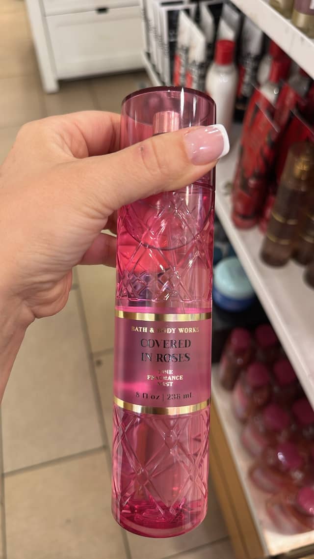 Ароматная вода «В розах» от Bath & Body Works · Bath & Body Works