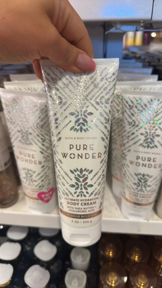 Крем для тела Pure Wonder от Bath & Body Works · Bath & Body Works