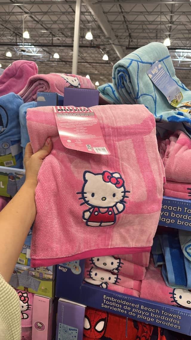 Пляжное полотенце Hello Kitty · Costco