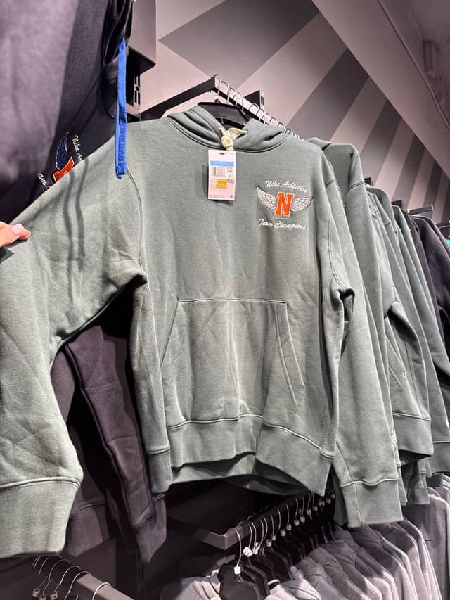 Толстовка Nike Team Champion · Nike Factory Store