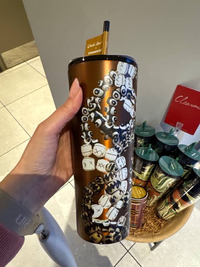 · Starbucks: кружки и тамблеры