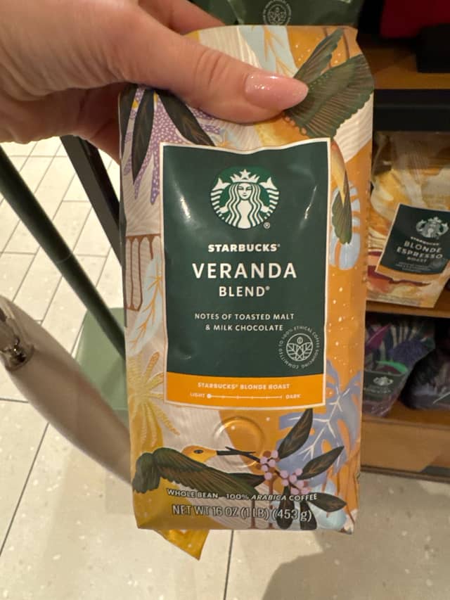 · Starbucks: кружки и тамблеры