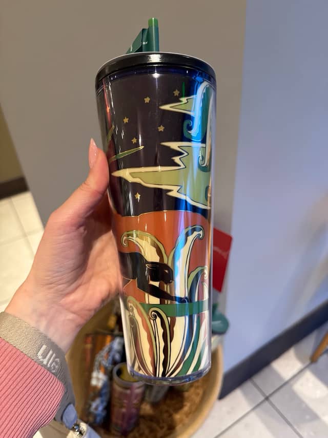 · Starbucks: кружки и тамблеры