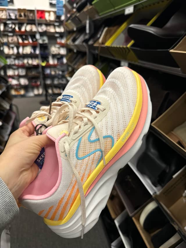 кроссовки Skechers · Nordstrom Rack