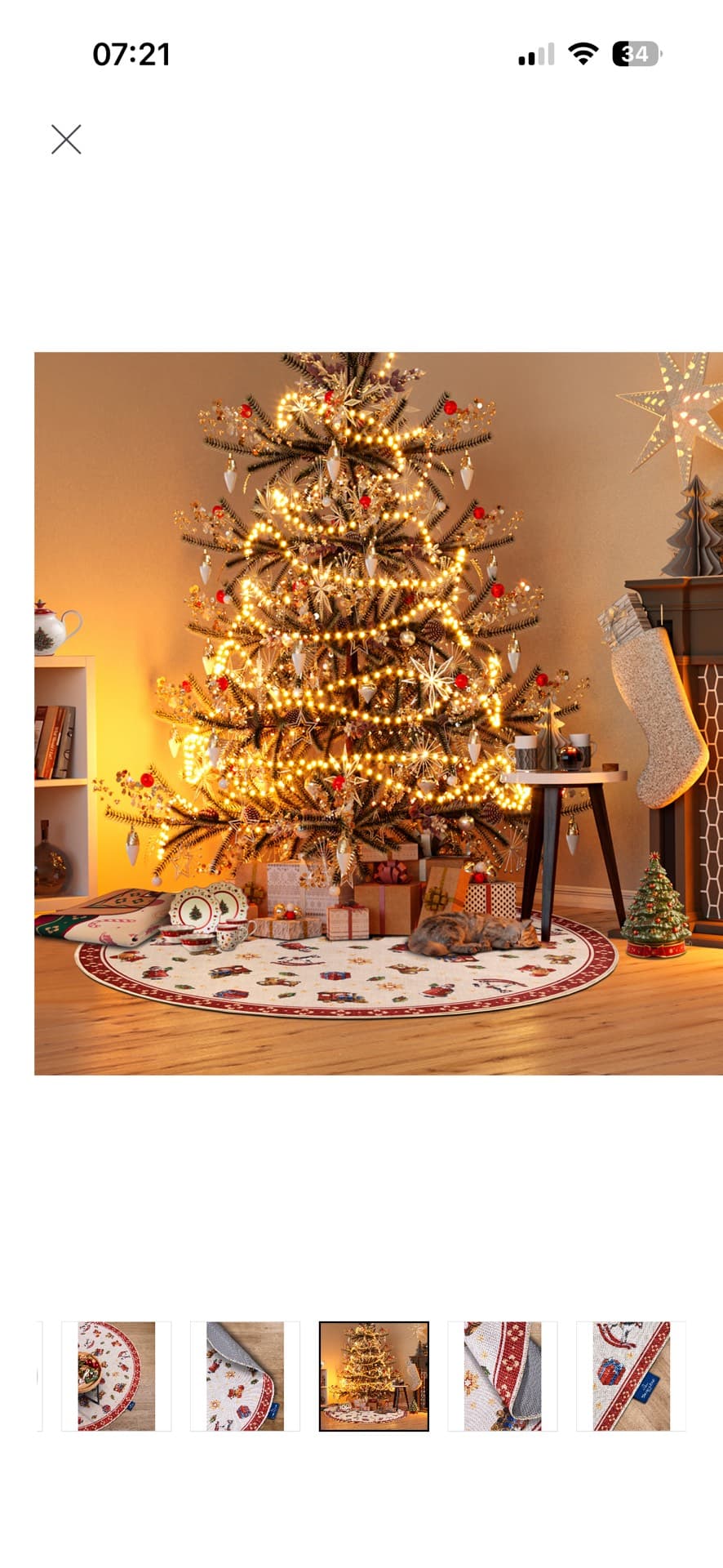Festive Christmas Tree Decor