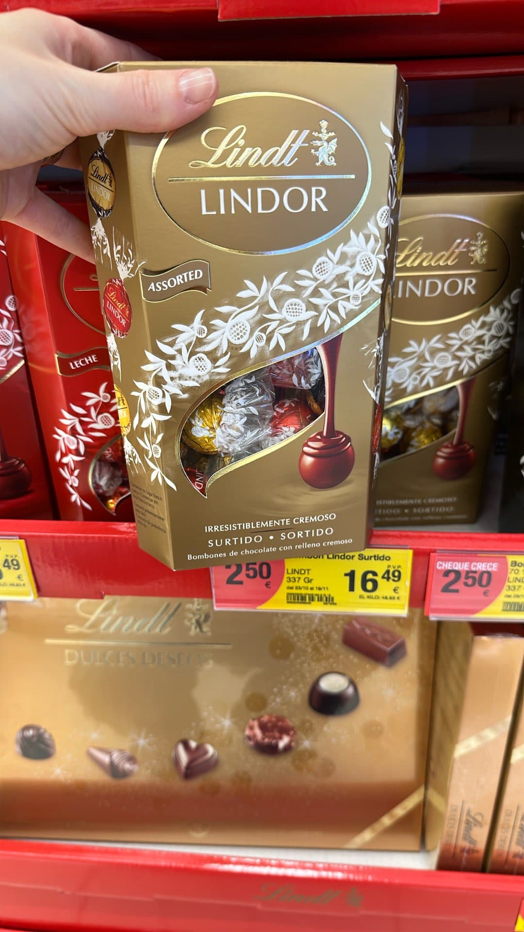Ассорти шоколадных конфет Lindt Lindor