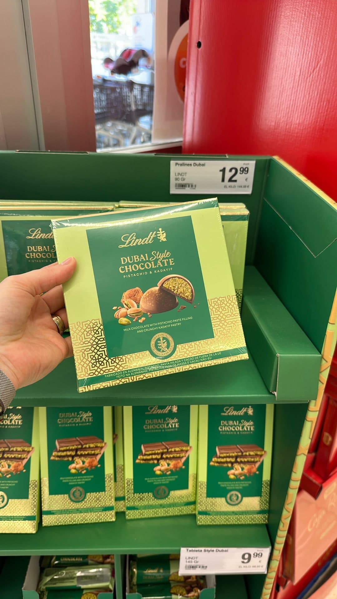 Шоколад Lindt в стиле Дубай