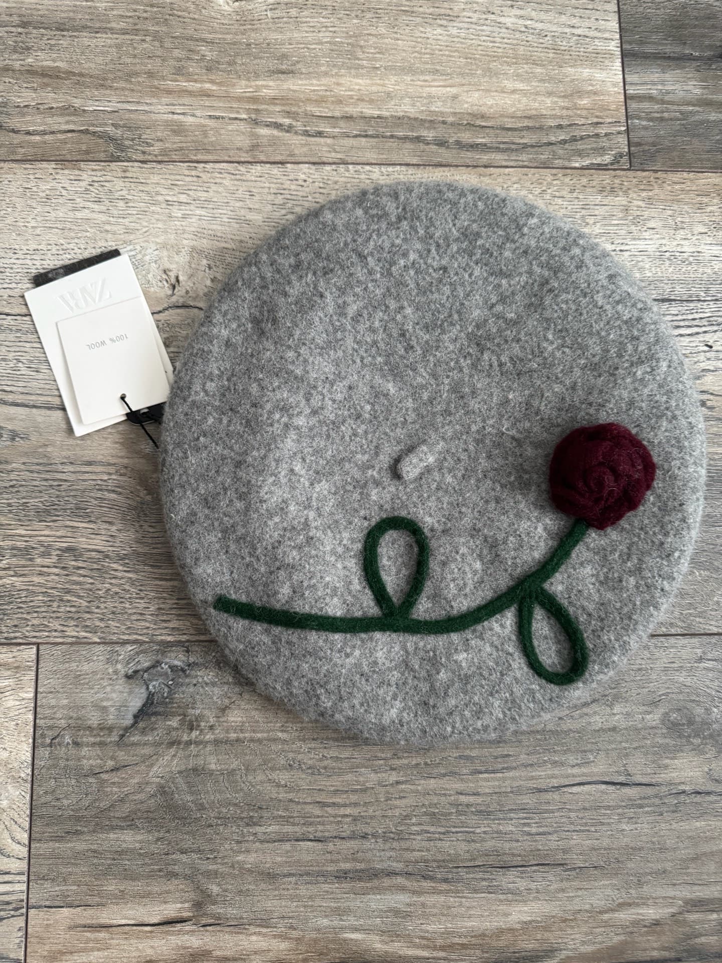 Chic Gray Beret