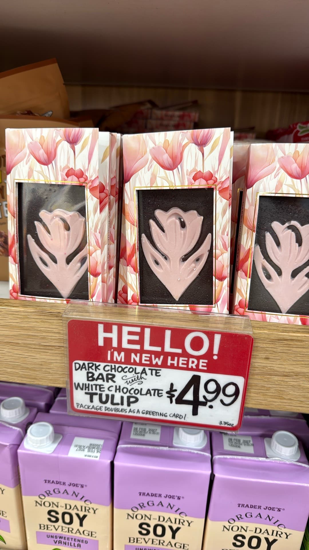 Dark Chocolate Bar with White Chocolate Tulip