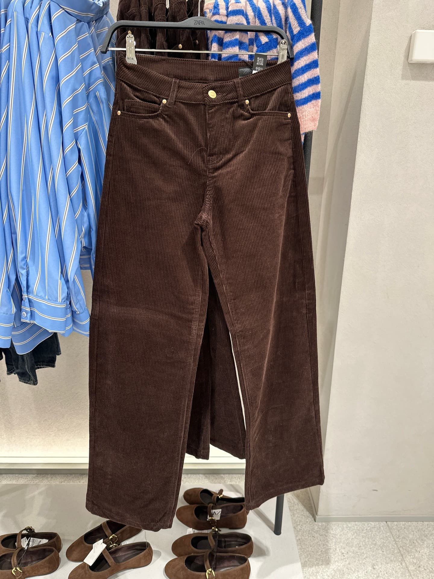 Chic Brown Corduroy Pants
