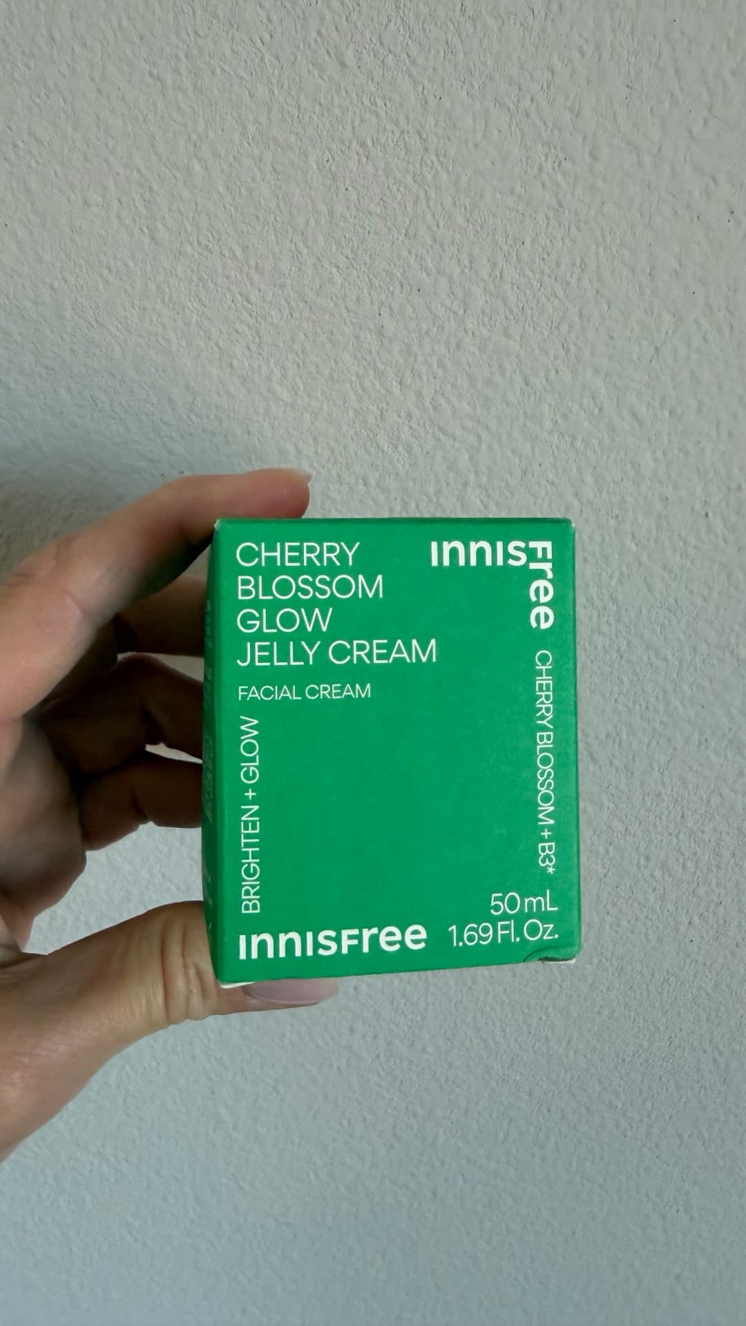 Innisfree Cherry Blossom Glow Jelly Cream
