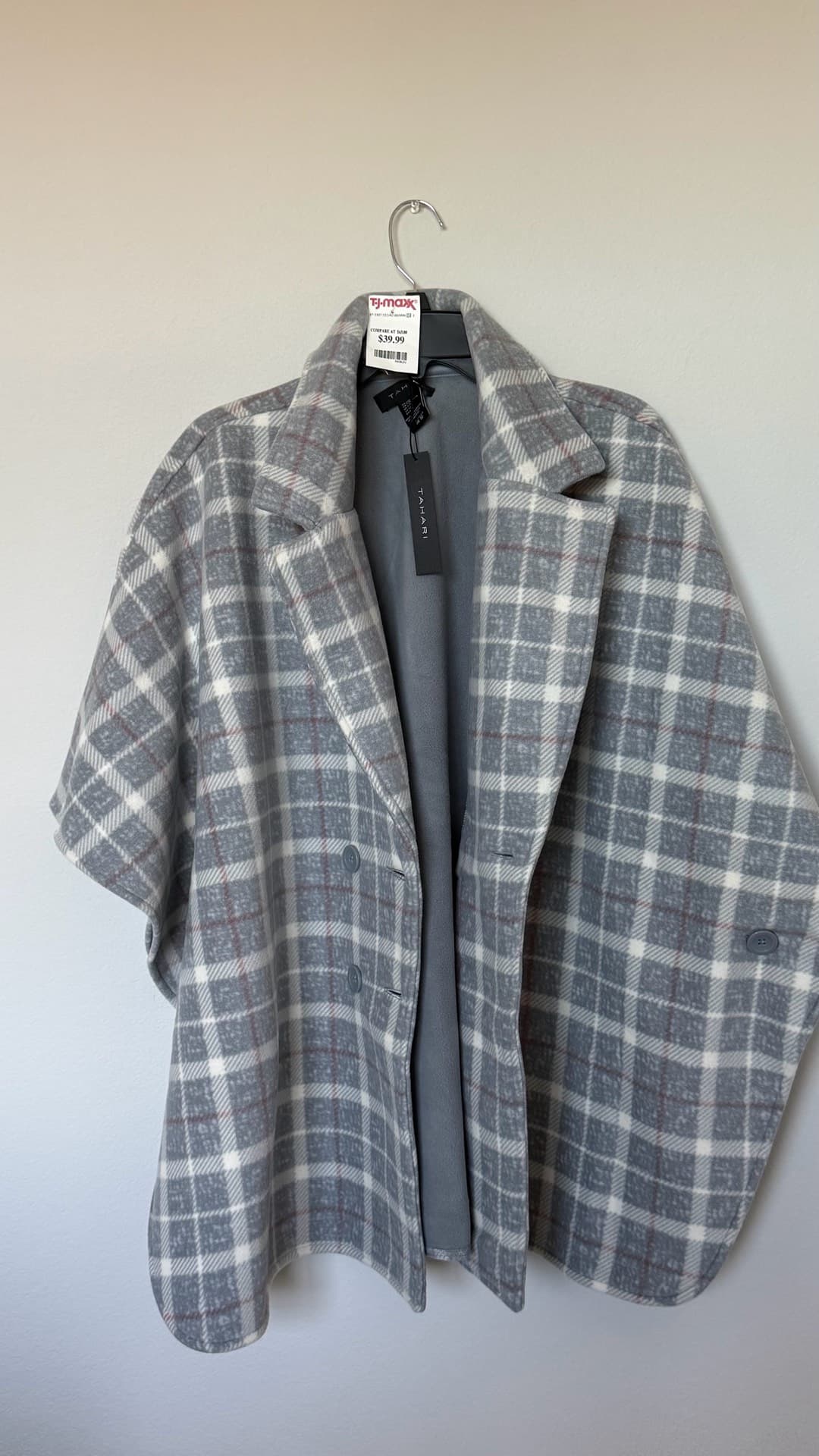 Elegant Checked Outerwear