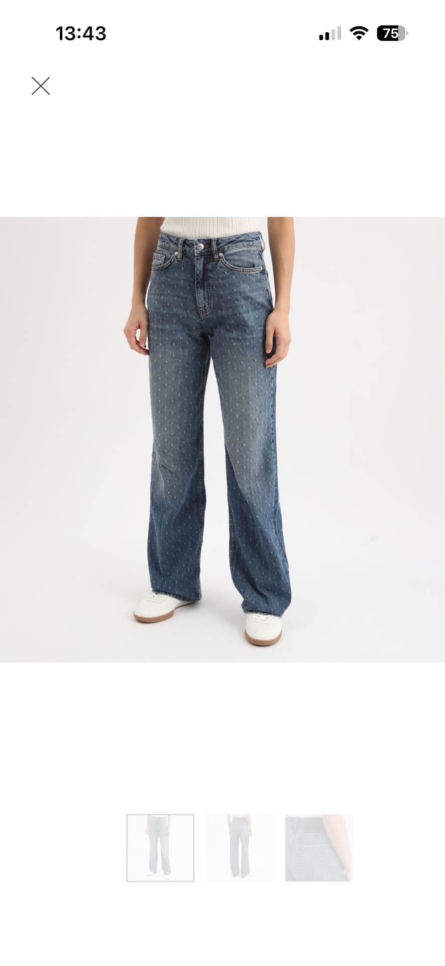 Stylish Wide-Leg Jeans