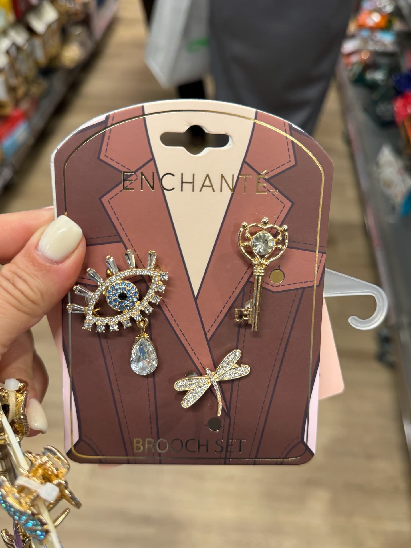 Enchanté Brooch Set