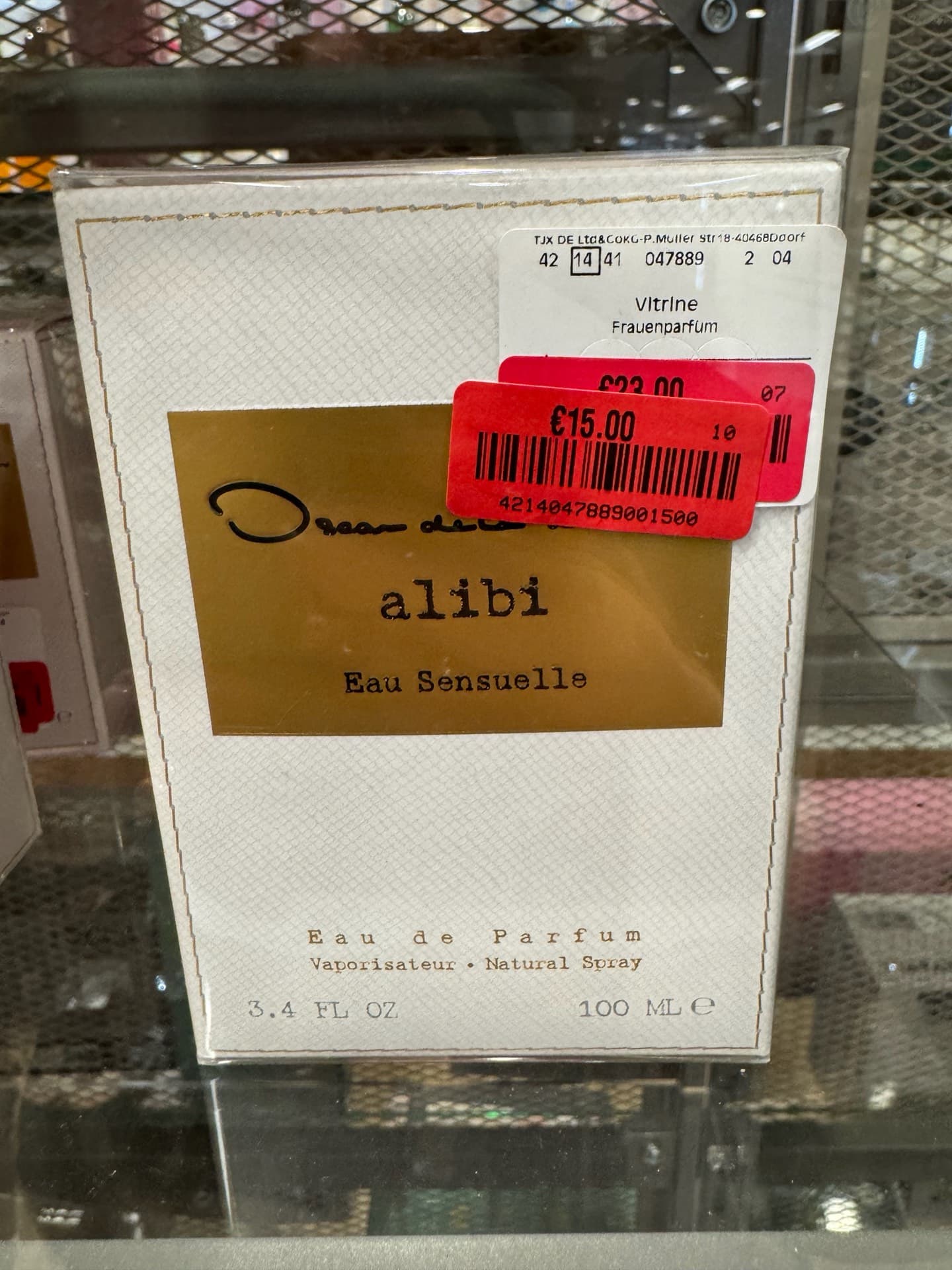 Oscar de la Renta Alibi Perfume
