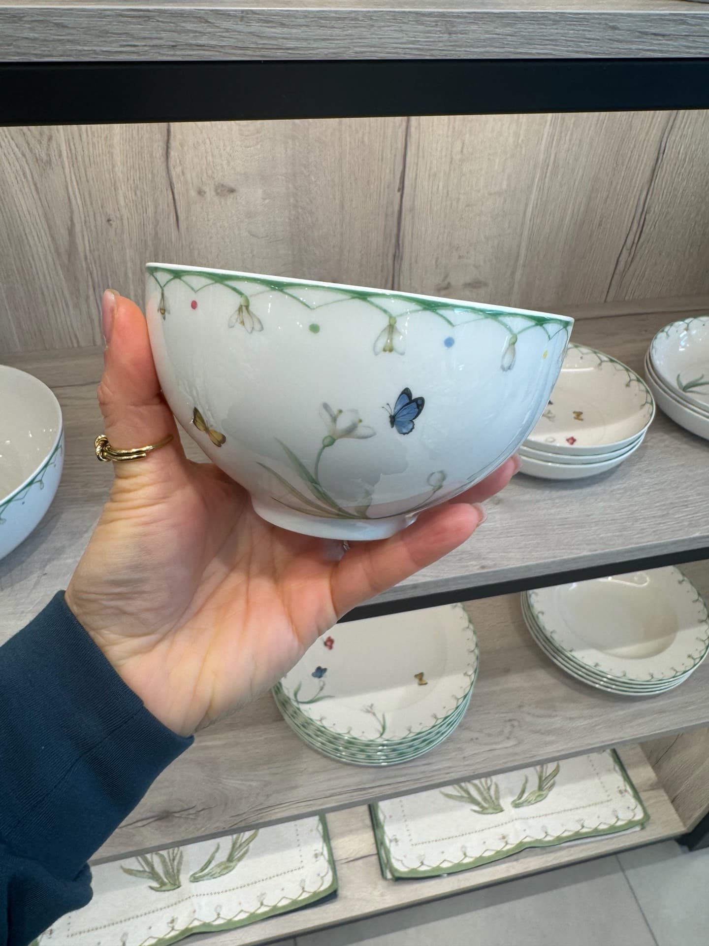 Elegant Ceramic Bowl