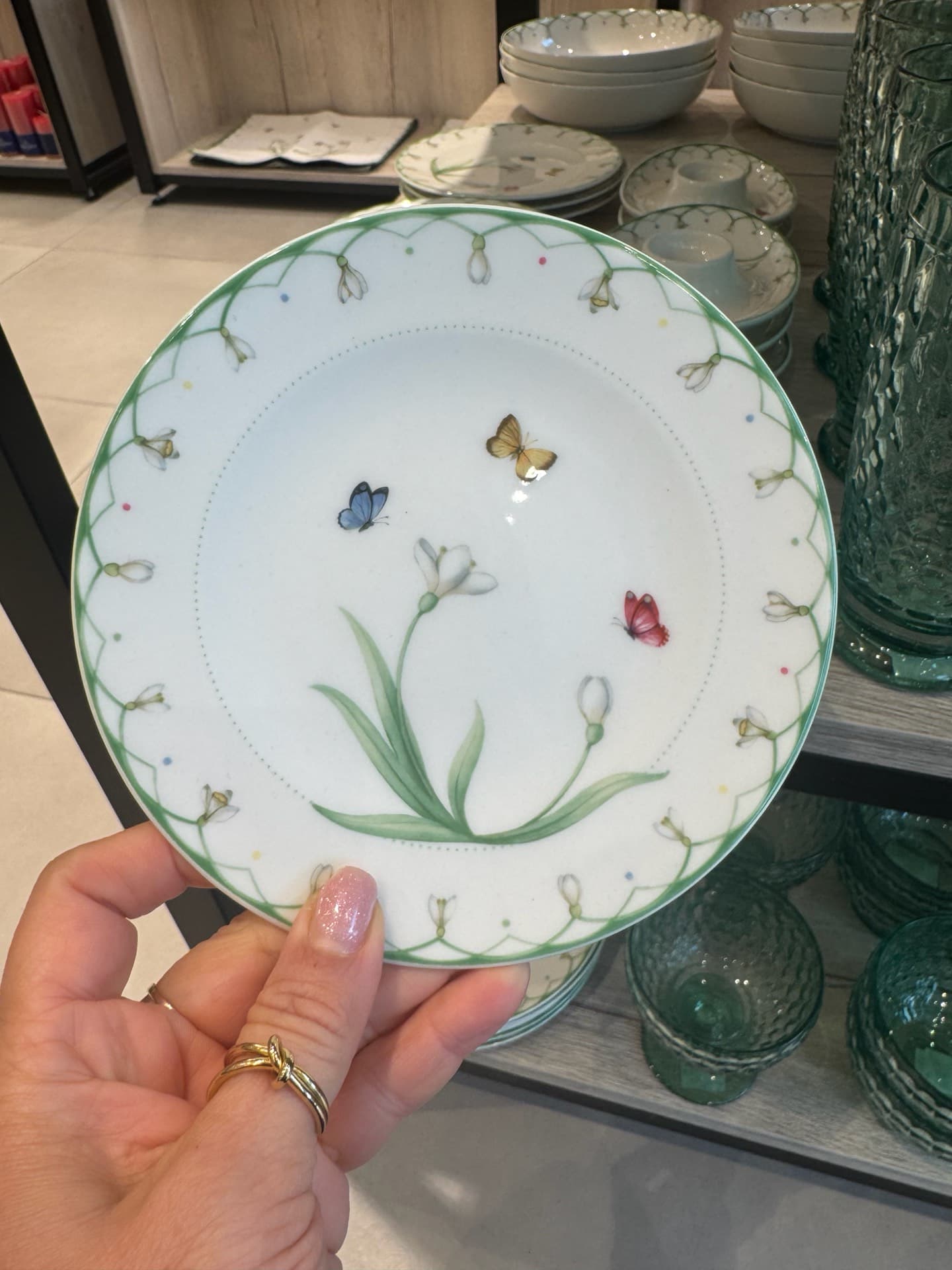 Elegant Floral Plate