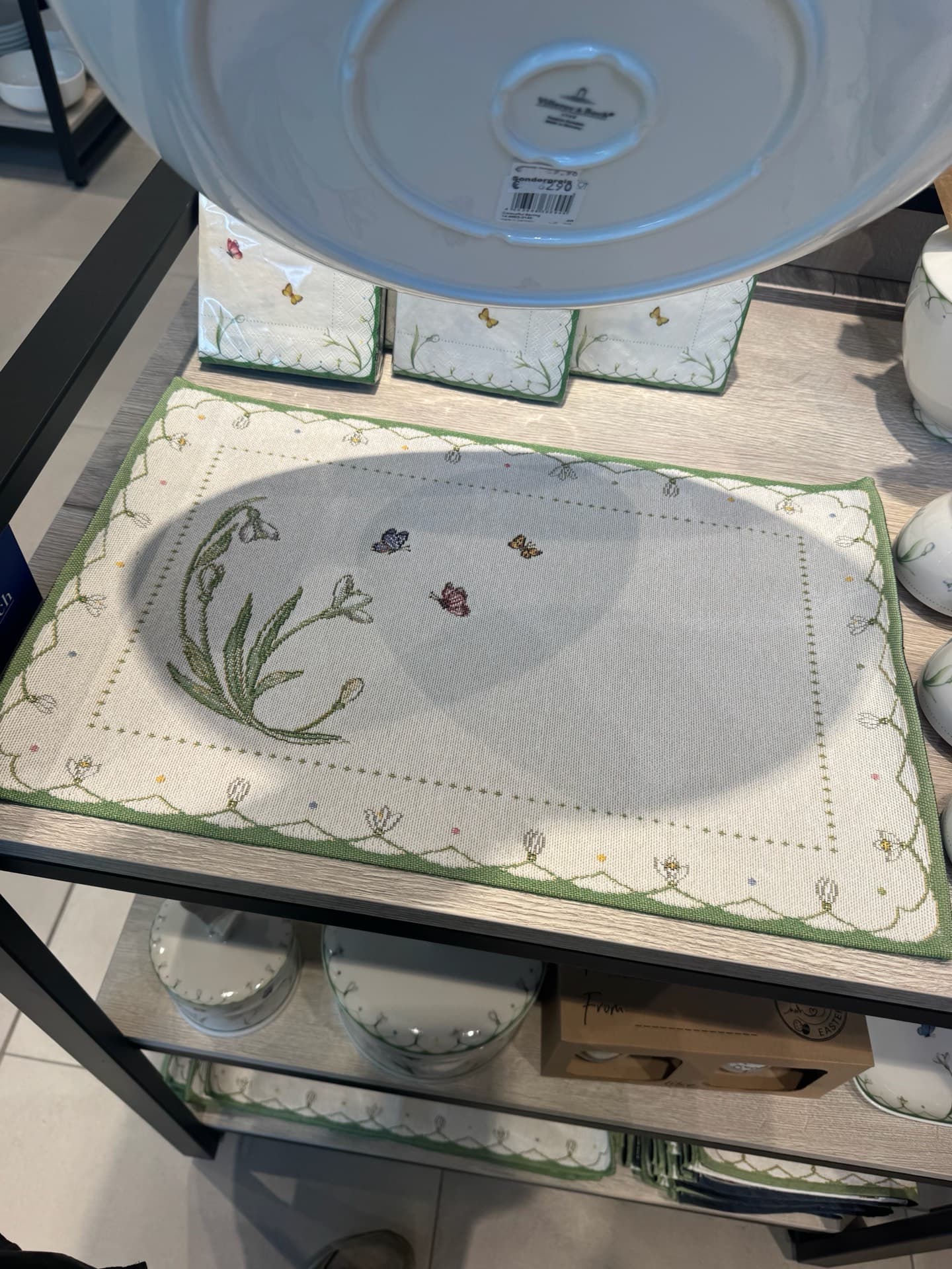 Elegant Floral Placemat
