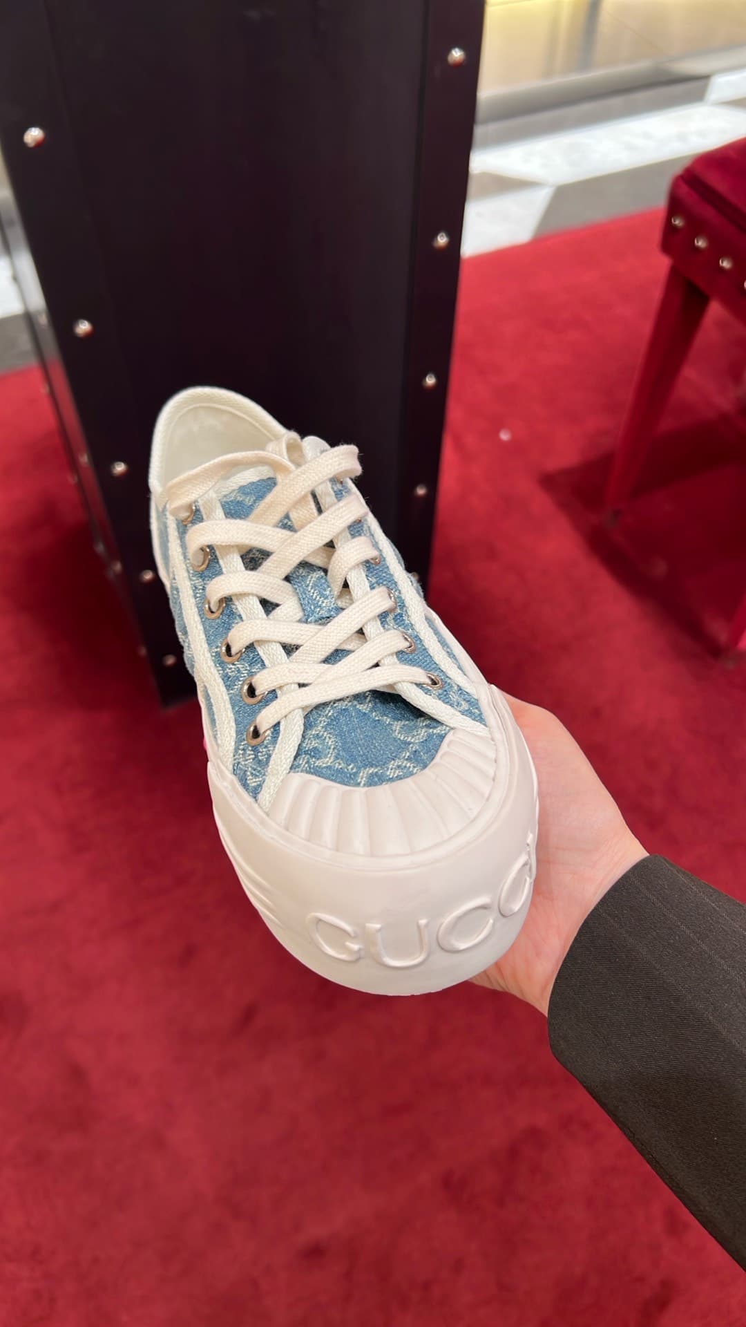 Джинсовые кроссовки Gucci