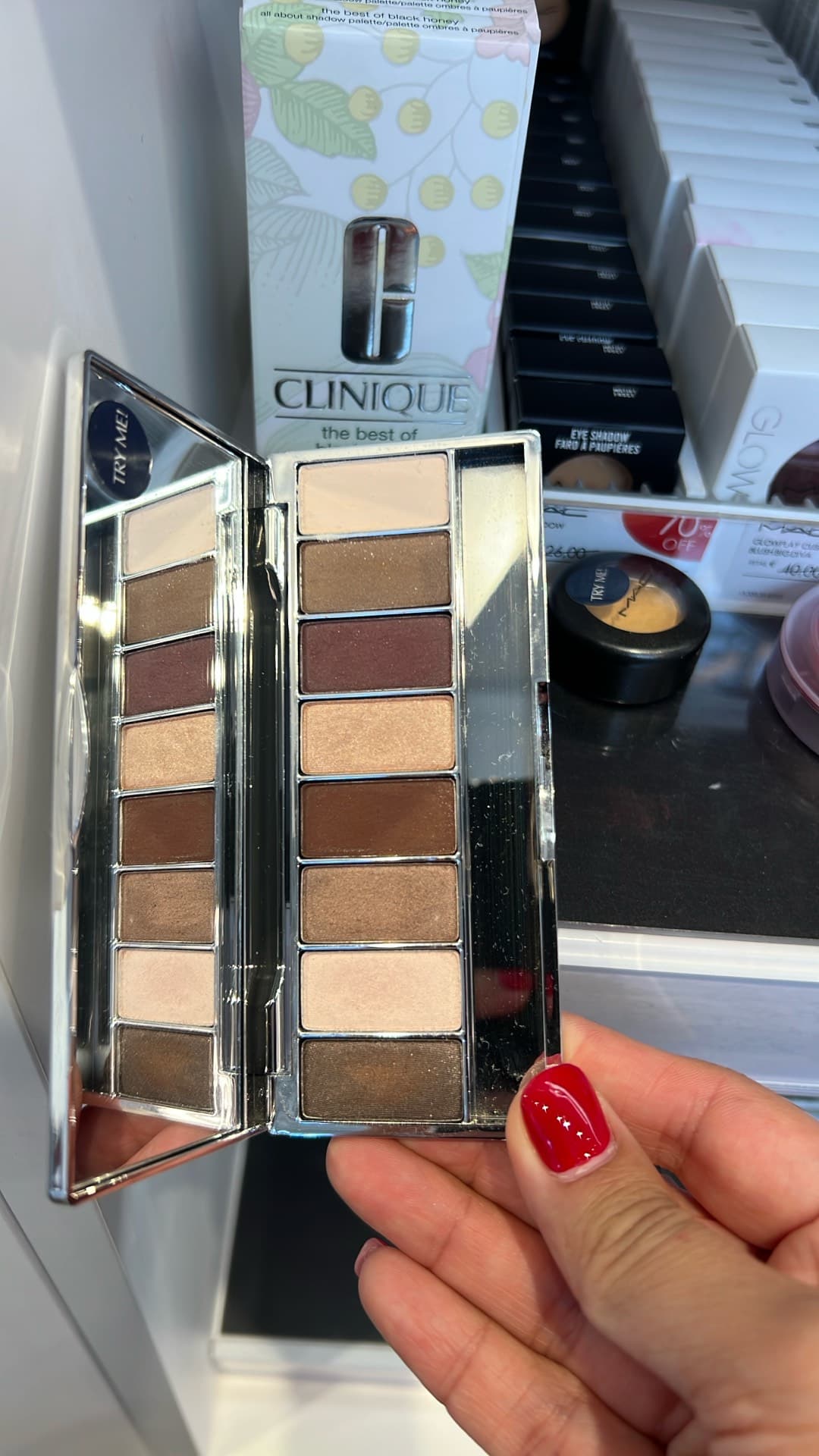 Палетка теней для век Clinique