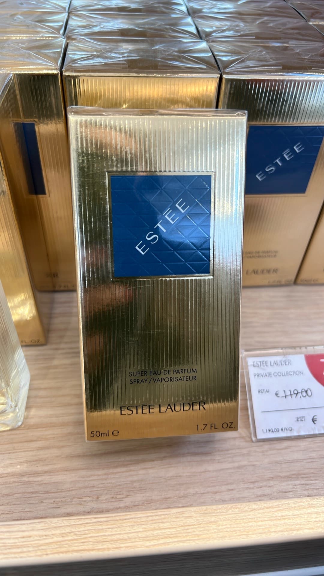 Estée Lauder Fragrance