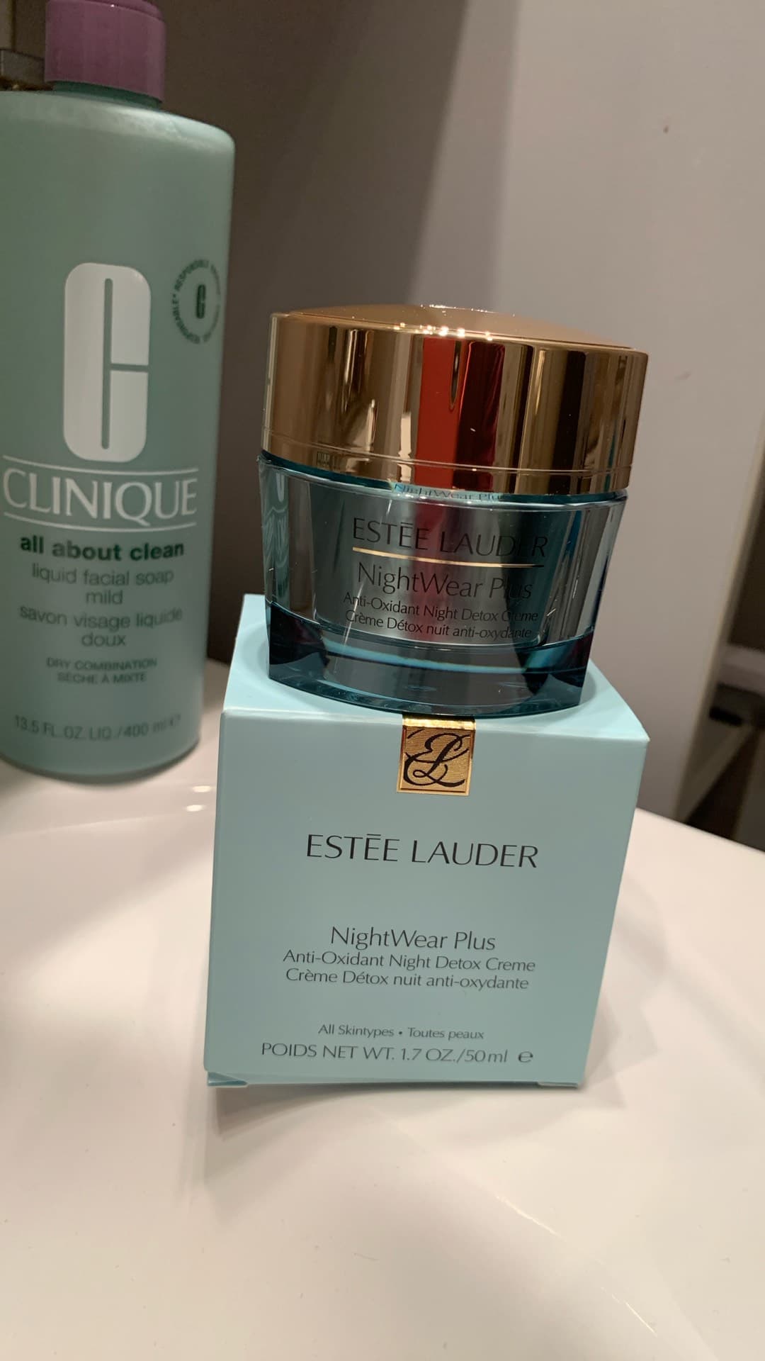 Estée Lauder NightWear Plus