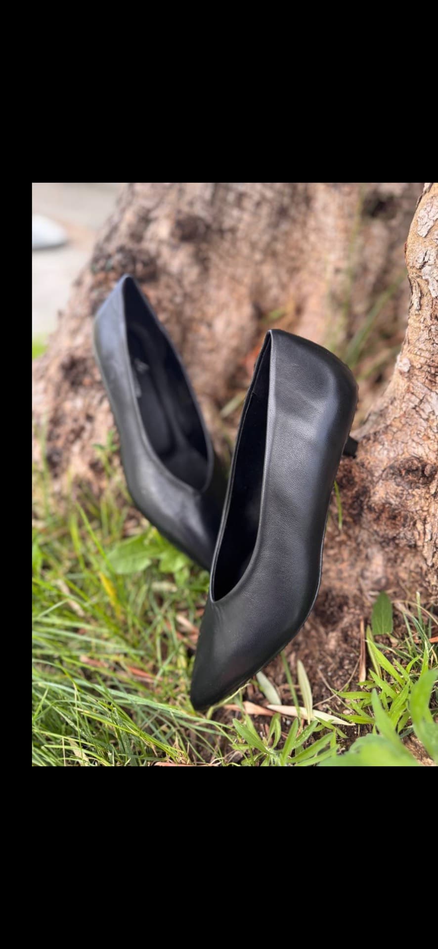Chic Black Flats