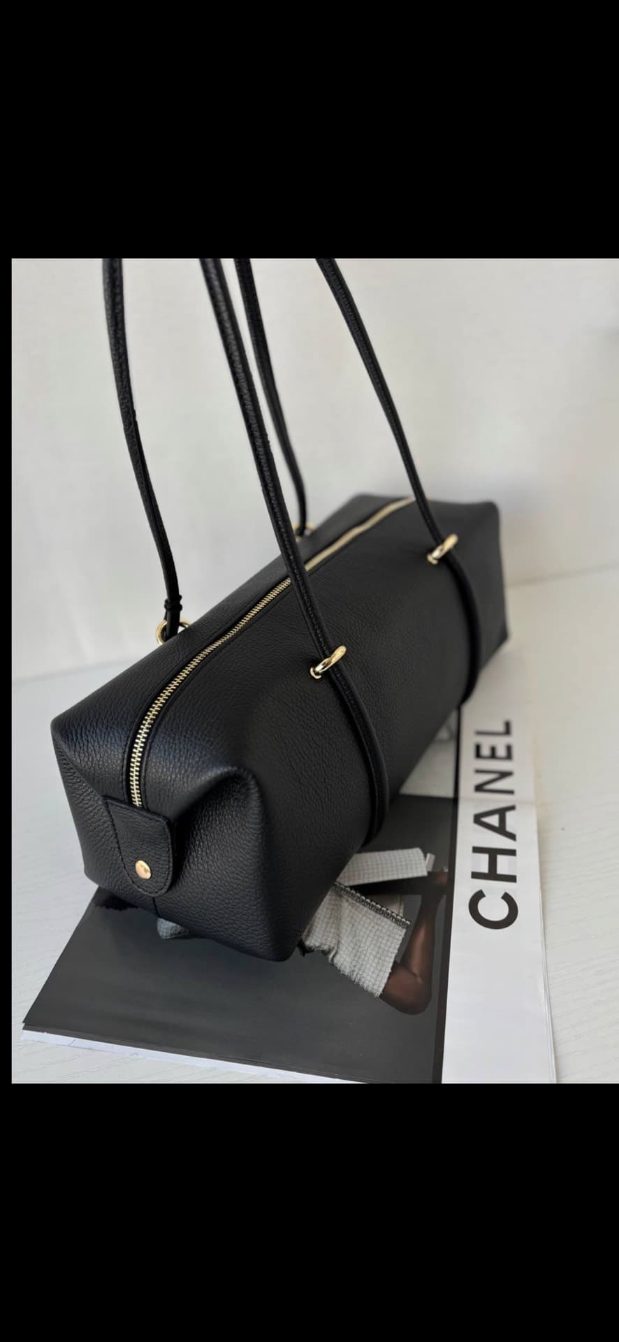 Chic Adjustable Black Handbag