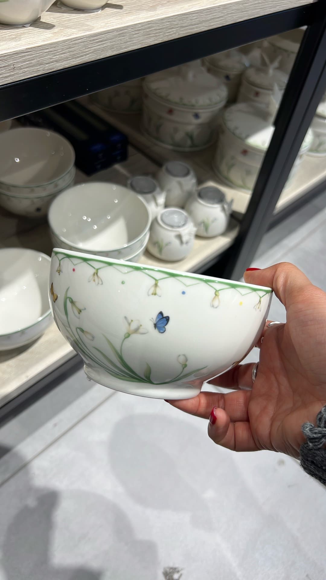 Elegant Floral Bowl
