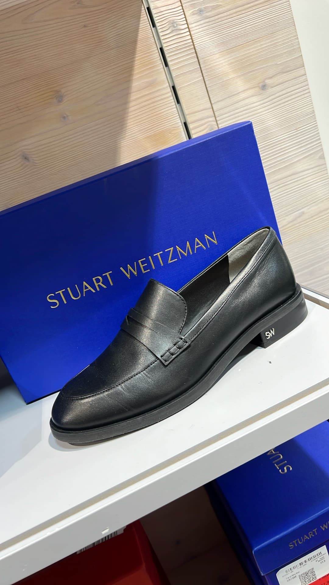 Лоферы Stuart Weitzman