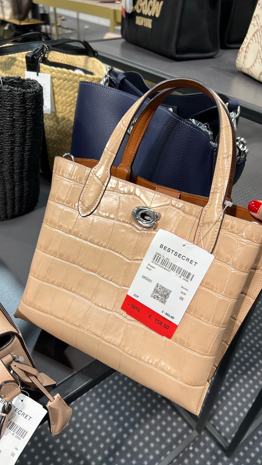 Elegant Crocodile-Pattern Handbag