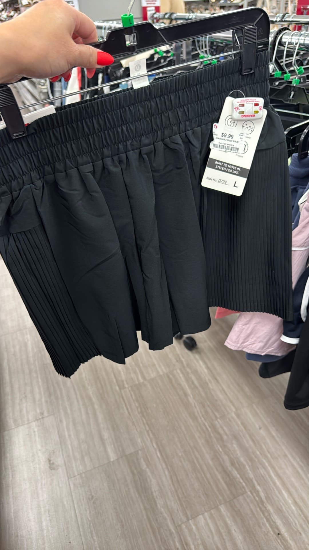 Stylish Black Pleated Skirt
