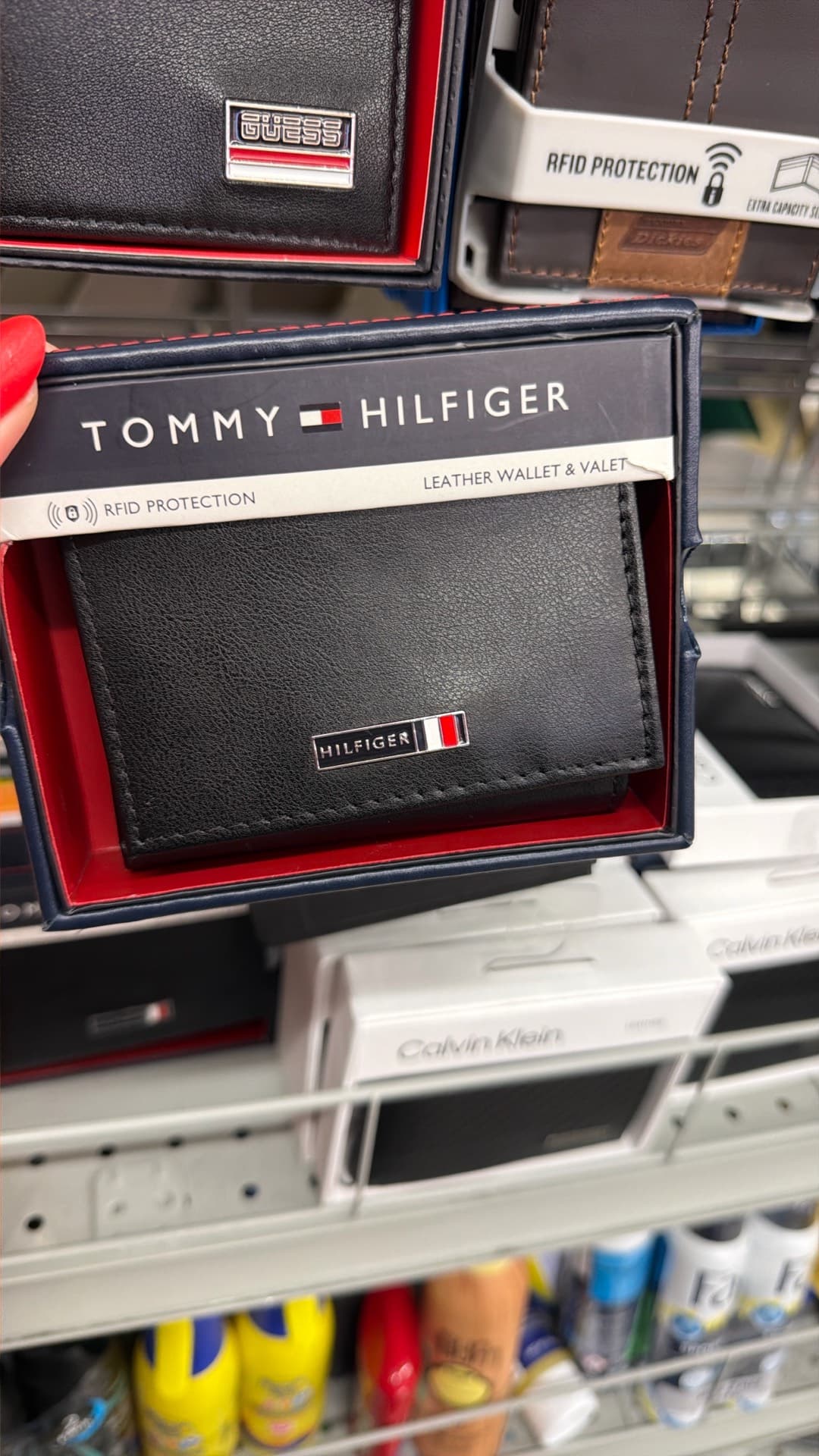 Tommy Hilfiger Leather Wallet