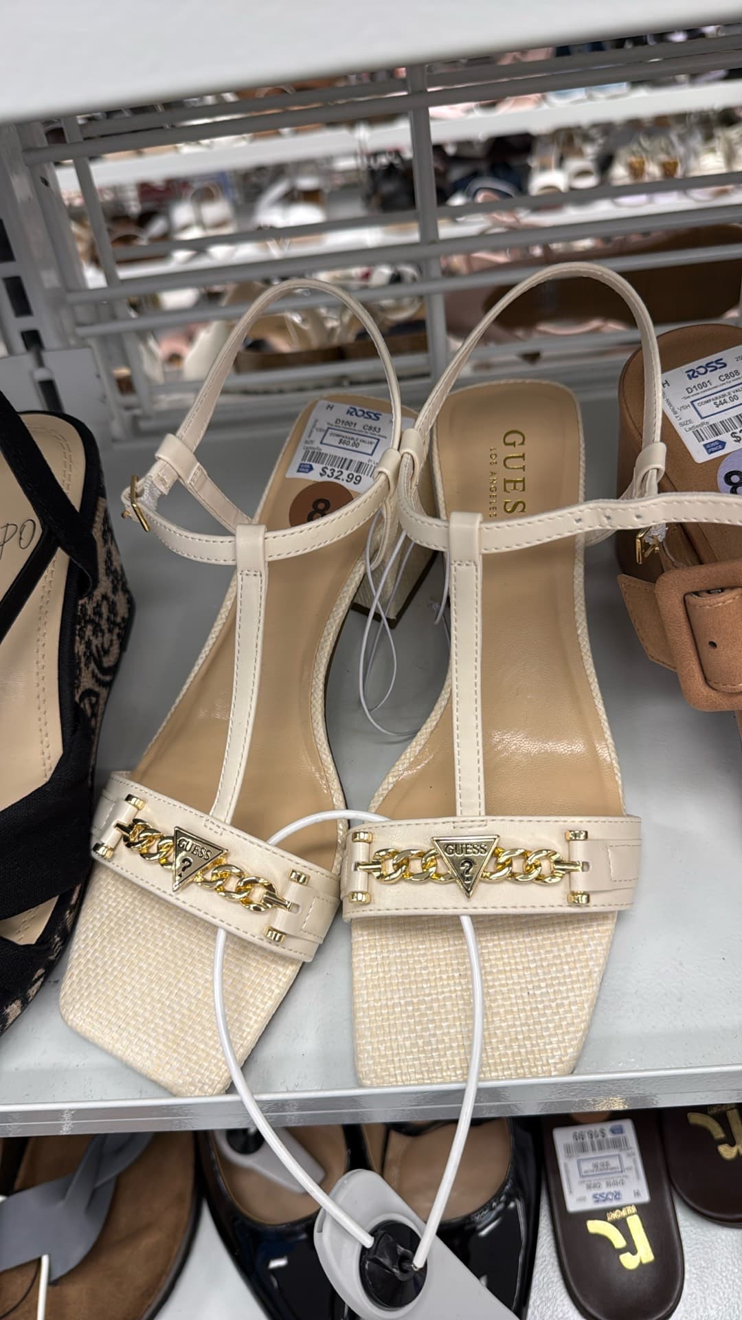 Chic Guess Sandals