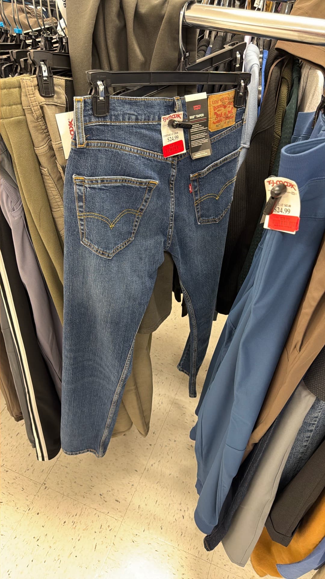 Levi's 502 Taper Jeans