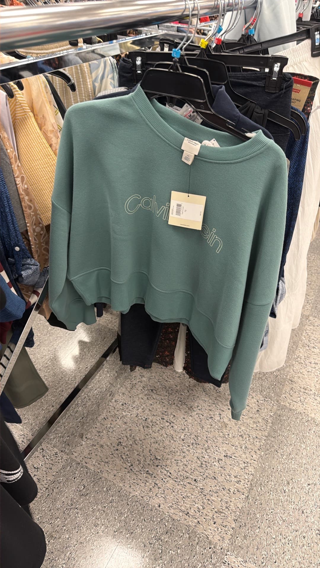 Calvin Klein Cropped Sweatshirt