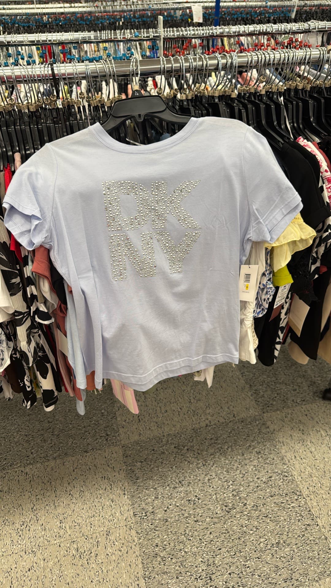 DKNY T-Shirt