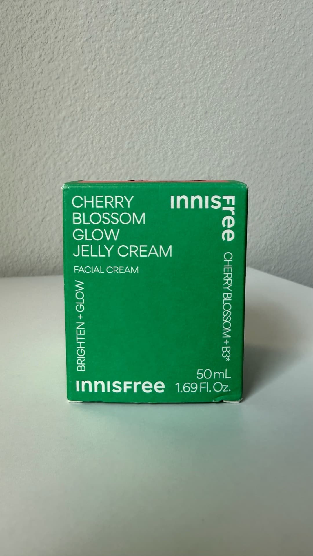 Innisfree Cherry Blossom Glow Jelly Cream